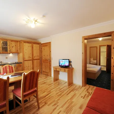 Hotel Garni Platzer 3*