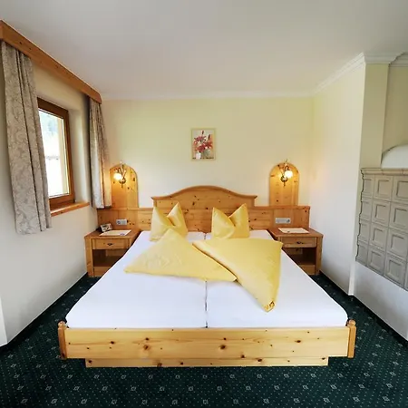 Garni Platzer Otel 3*