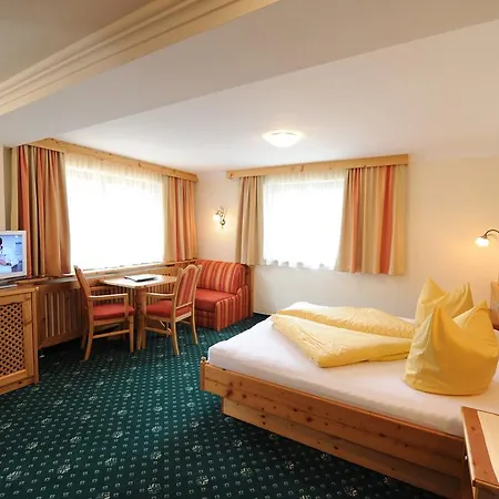 Hotel Garni Platzer 3*