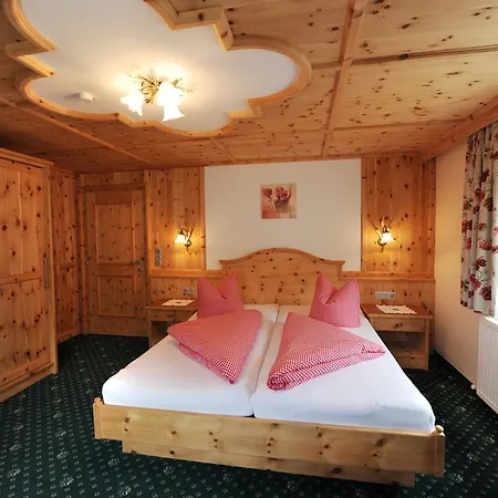 Garni Platzer Szálloda Zell am Ziller